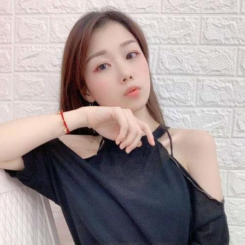 网红主播在线吃瓜,揭秘娱乐圈幕后真相